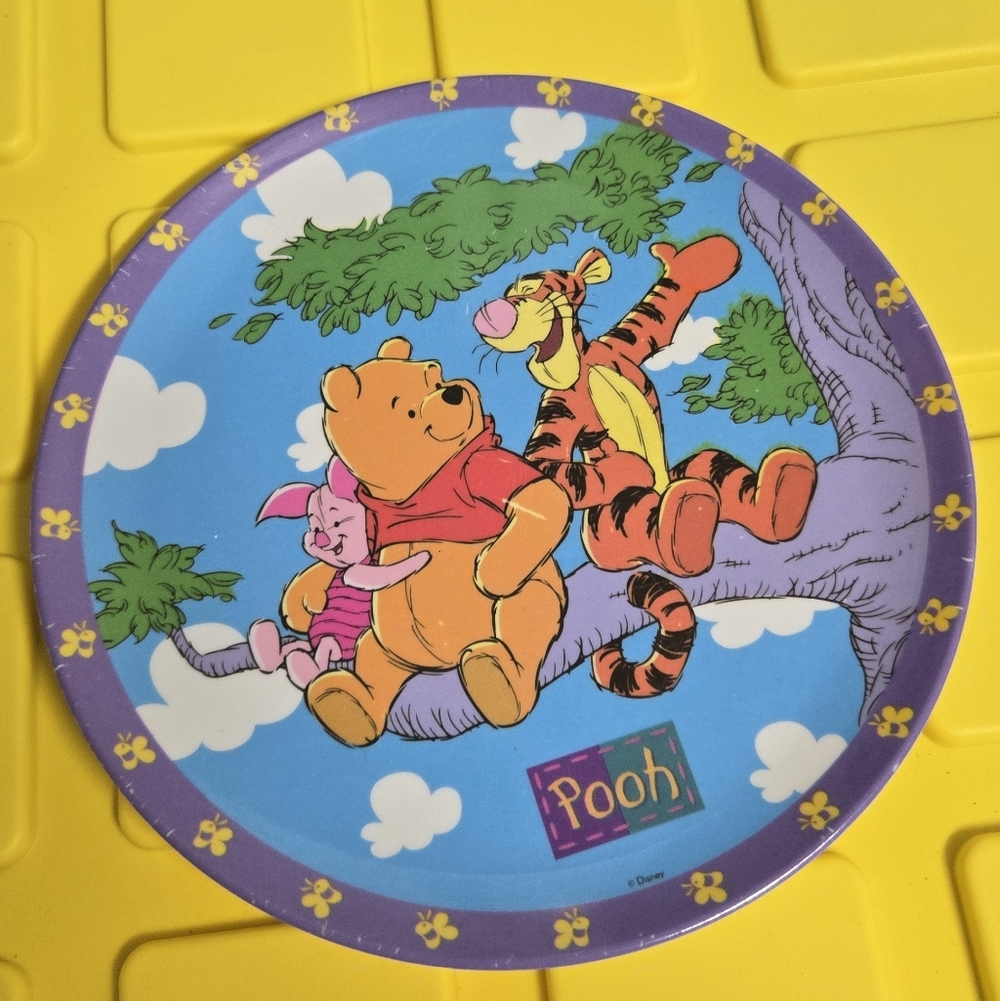 Disney Winnie The Pooh plate featuring pooh, tigger, and piglette